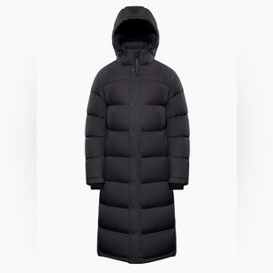 Aritzia TNA Superpuff Long